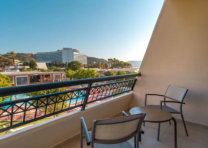 Sol Cosmopolitan Rhodes 4* 익시아