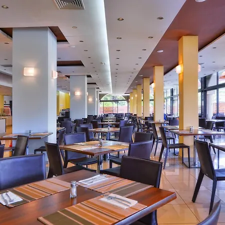 Sol Cosmopolitan Rhodes فندق إكْسِيا