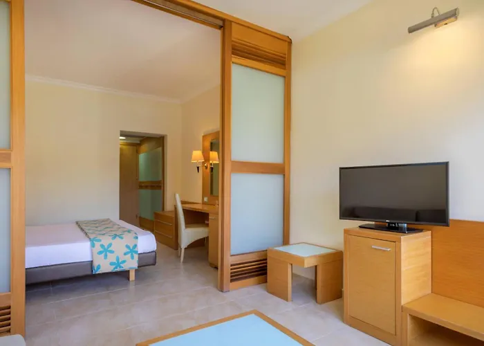 Sol Cosmopolitan Rhodes فندق